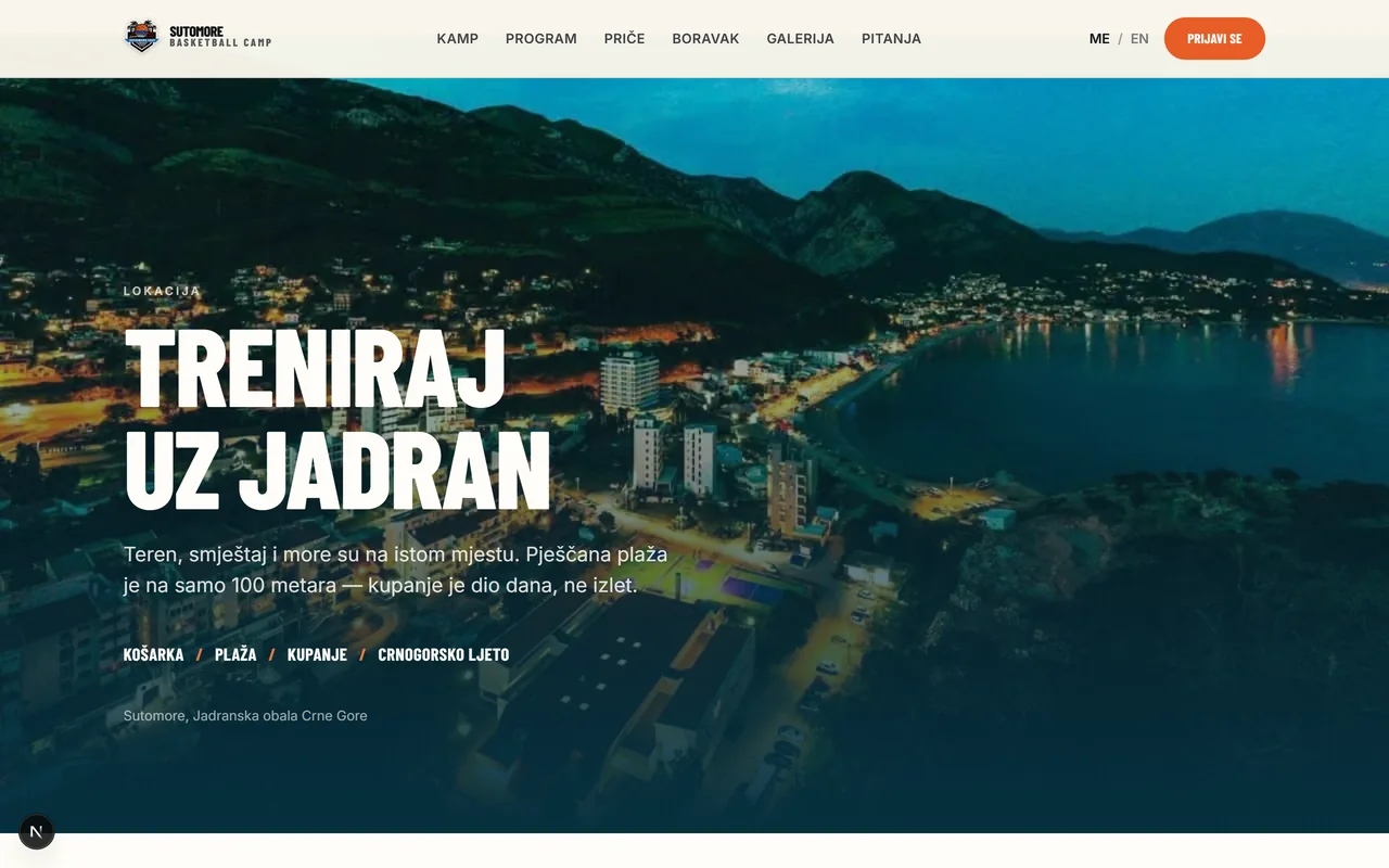 Sutomore Basketball Camp — sekcija „Treniraj uz Jadran“ sa noćnom dron fotografijom Sutomora